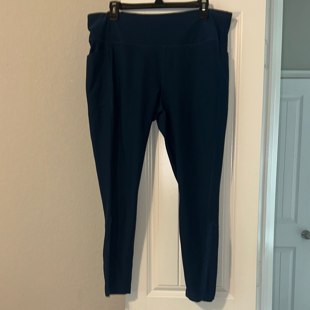 Mondetta Navy Leggings